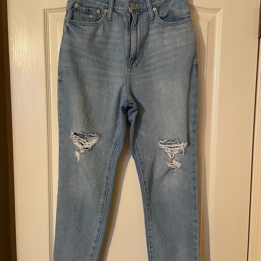 Madewell The Mom Jean Size 27 Blue Denim Distressed High Rise Comfy Stylish - Picture 2 of 5